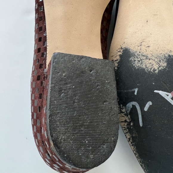 MAGDESIANS SHOES - BROWN CHECKERS TASSELS- 3/4" HEEL PUMPS - SIZE: 8 1… - Picture 6 of 9